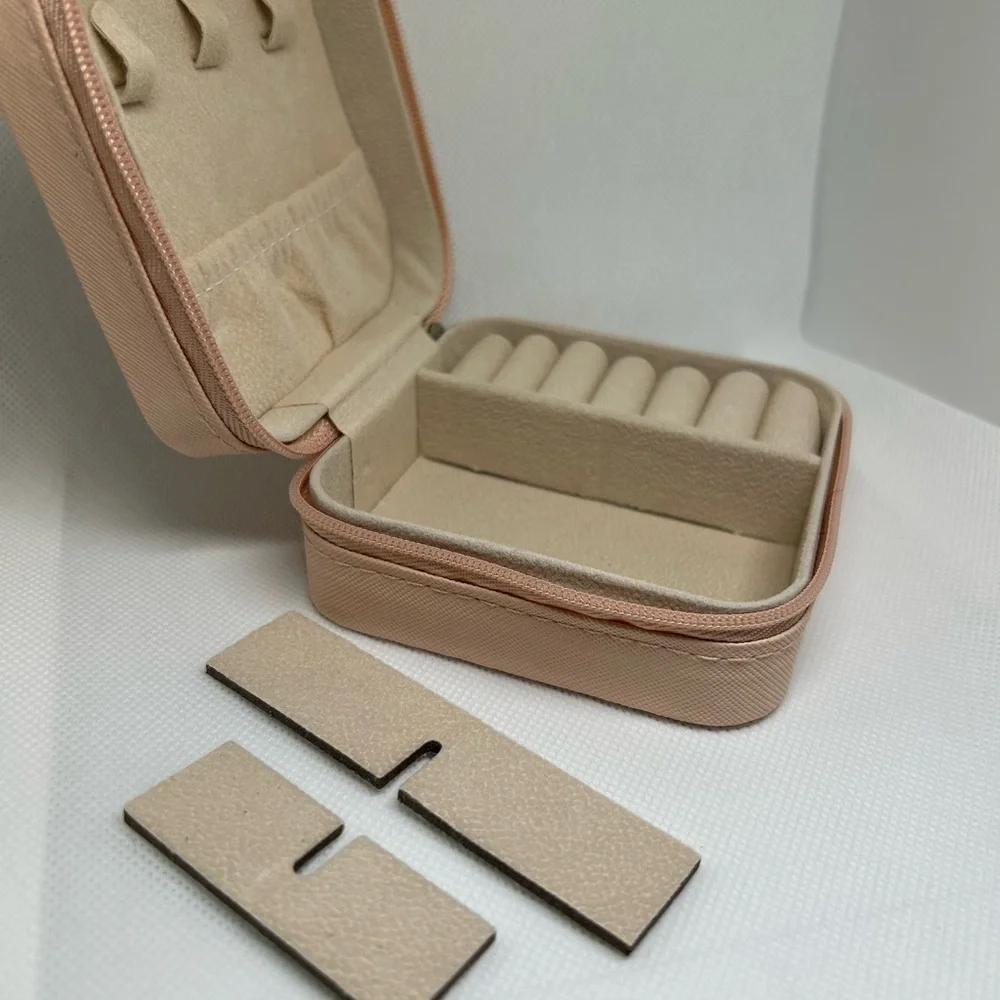 Pink Jewelry‎ Organizer